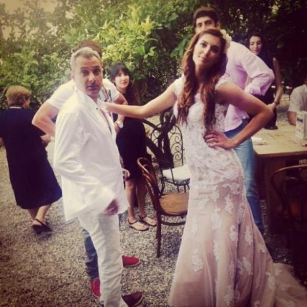 NESLHAN DEMR  <br>Benimle evlenmeye ikna etmeye alyorum</br>