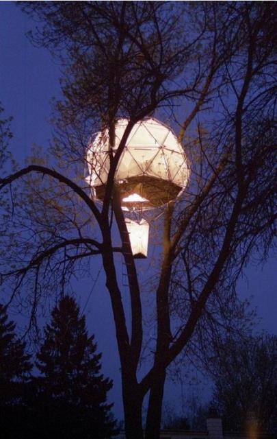 <br><b>Amerika</b></br>  Gkyzne ykselmeye hazr bir balon eklinde tasarlanan aa ev 'O2'