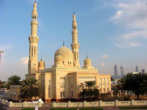 9. Jumeirah Camii