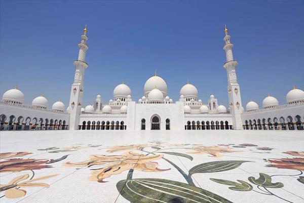10. eyh Zayed Camii