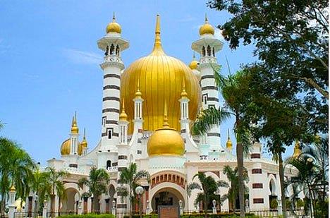 6. Ubudiah Camii