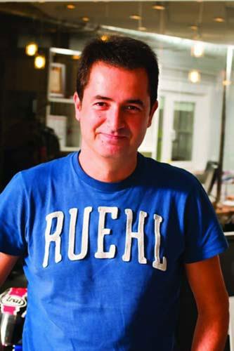 Televizyon dnyasnda 'Dahi ocuk' olarak nitelendirilen Acun Ilcal, yeni yayn dneminde tv8'in en iyi kanallar arasndaki yerini alacan aklamt.