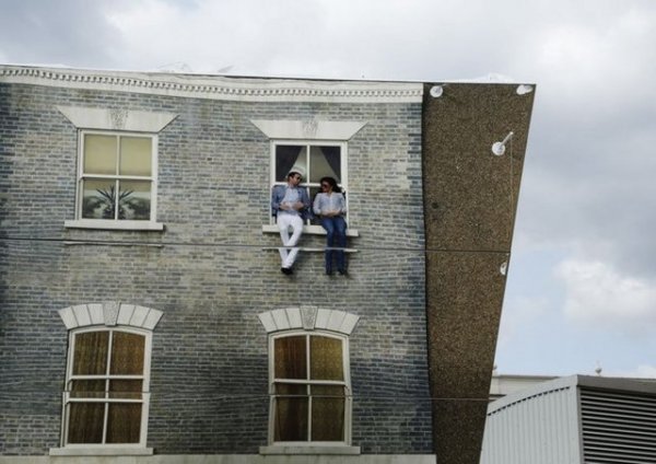 Sanki yer ekimine karlar