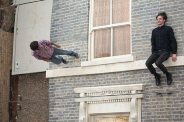 Sanki yer ekimine karlar