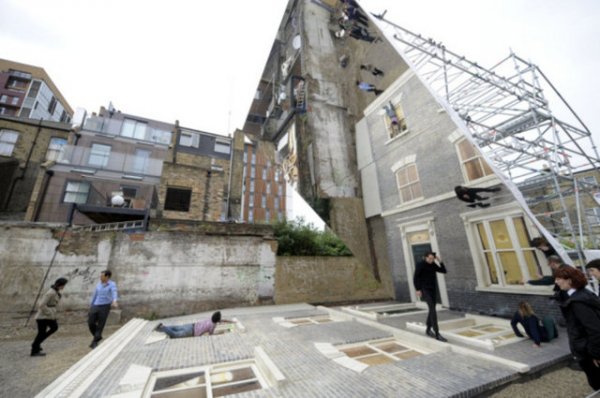 Sanki yer ekimine karlar