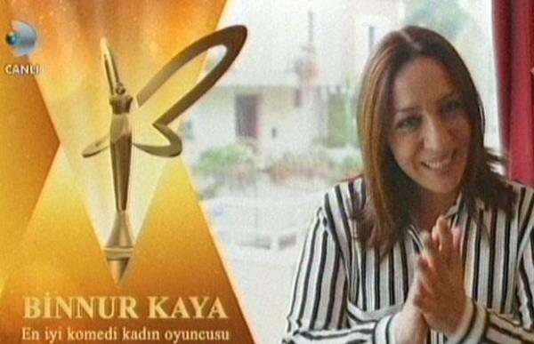 EN Y KADIN KOMED OYUNCUSU: BNNUR KAYA