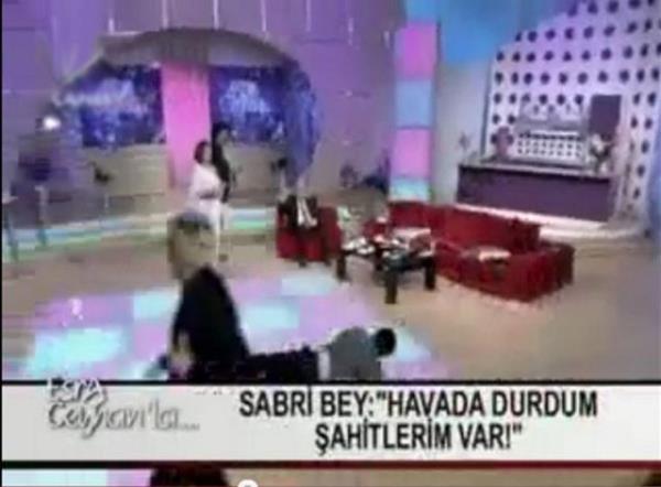 Uan Sabri'nin canl yaynda umaya almas