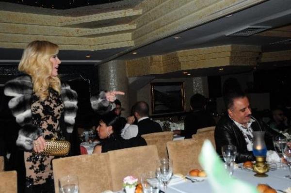 Seda Sayan'n Erol Kse'ye anta ile vurmas