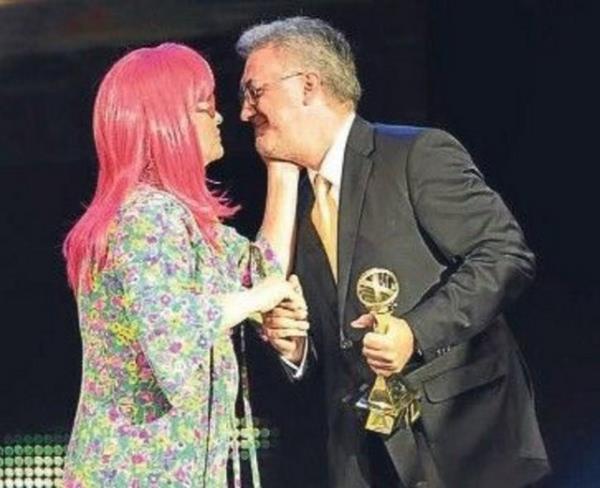 Mjde Ar'n Tamer Karadal'y dudandan pmesi