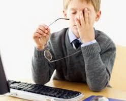 <p><b>Yanl:</b> Dinlendirici gzlk ba ve gz arsn azaltr.</p>  <b>Doru:</b> Dinlendirici diye bir gzlk yoktur. Gzlk rakamlarla ifade edilen deerlere sahiptir ve takld zaman grmeyi daha iyi yapyor ise kullanlmaldr.Yaygn olarak kullanlan ve dinlendirici olarak bilinen gzlklerin herhangi bir tedavi edici zellii yoktur.