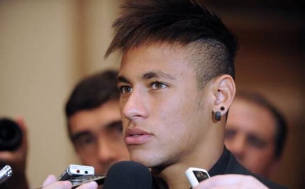 33. Neymar (Santos) - 23 milyon &#8364;