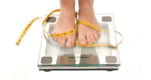 stelik mhendislik harikas gibi sunulan, bayatlanmas engellenmi, yapay lezzet katc ve renklendiricilerle giydirirmi besinlerin kilo aldrc ve birok sregelen hastala neden olduu bildiriliyor.