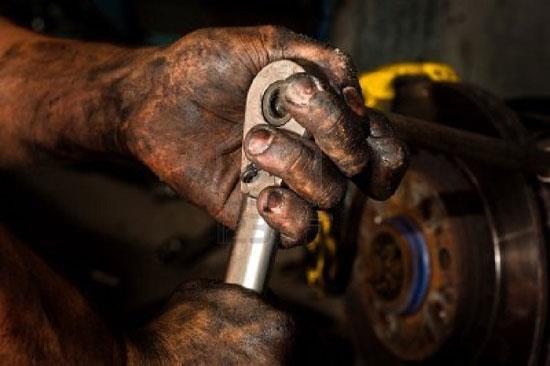 Benzin t�revlerine ve kur�una maruz kalma sonucunda, kan, akci�er ve safra yolu kanserleri riskinin artt��� belirtiliyor.