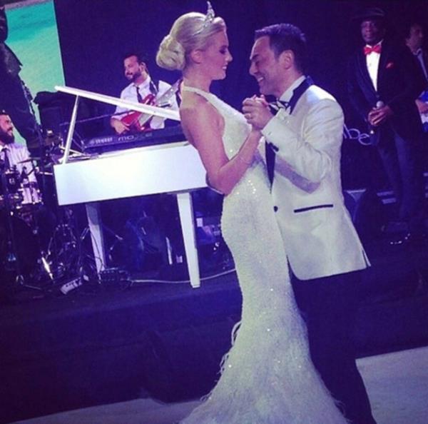 <br><b>Serdar Orta ve Chole Laughnan</b></br>  Mays 2012'den bu yana ak yaayan Serdar Orta ve Chole Laughnan ifti evlendi. nl arkc, rlandal model Chole Laughnan ile 6 Haziran 2014'te dnyaevine girdi.