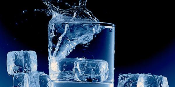 Orucu souk suyla amak. (Mideyi bir anda zorlayaca iin hazmszlk, bulant ve kusma problemlerine yol aabilir.)