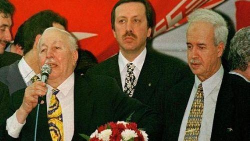 Erdoğan, 1980 yılına kadar partideki görevlerini sürdürürken, siyasi partilerin askeri darbeyle kapatıldığı 12 Eylül 1980 döneminde, özel sektörde bir süre müşavirlik ve üst düzey yöneticilik yaptı.