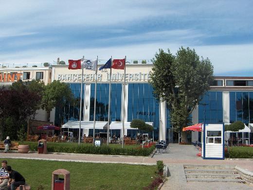 Baheehir niversitesi-Puan: 43