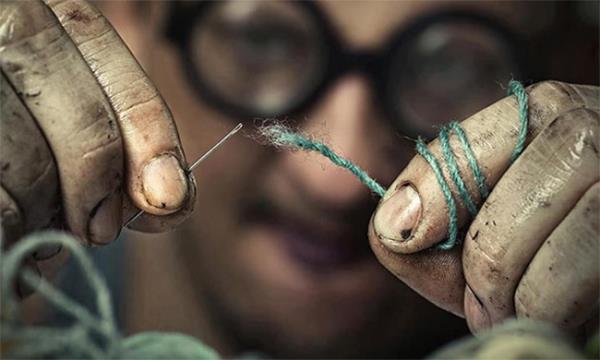 <P></P>  <P><B>4. "Mmkn deil, olmaz!"</B></P>  <P>Bu cmleyi kurmak boaya krmz pelerin sallamakla edeer bizden sylemesi. Ne yapp edip bir yolunu bulmaya aln. Mdrn gznde siz i yapmak iin para alyorsunuz.</P>