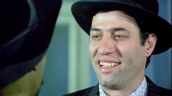 -salak lafn katiyen kabul etmiyorum, btn kabahat eein.