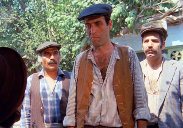 <br>- isminiz ne?</br>  <br>- aban.</br>  <br>- ay ne deiik isim</br>  <br>- yoo doduumdan beri ayn, hi deitirmedim.</br>