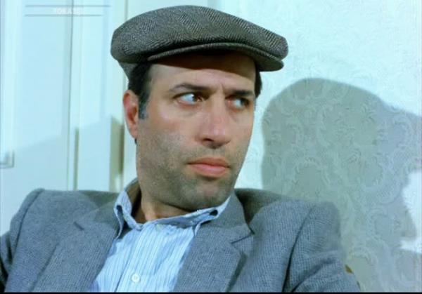 "bir insann burnu patlcan dolmasina benziyorsa o insandan korkacaksn."