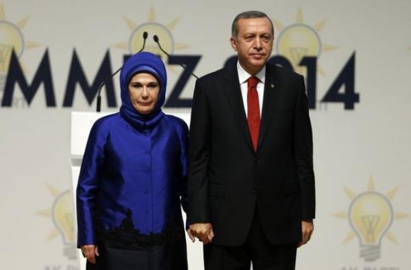 Emine Erdoan' dier first lady adaylarndan ayran en nemli zellii, siyasi tecrbesi ve pek ok kadn iin rol model olmas.