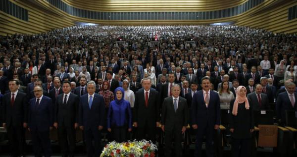 Babakan Yardmcs Blent Arn, daha nce kitap yazacan aklamt. Nurettin Canikli de yurtdnda akademik almalarda bulunma plan yapyor.