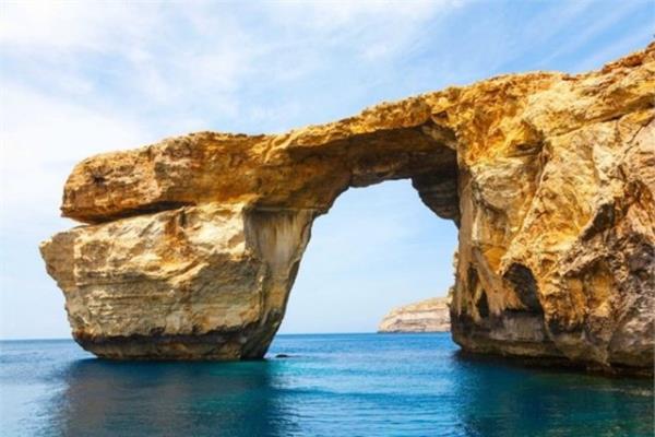 <br><b>Gozo Adas</b></br>  Doal gzelliklere doyacanz bir ada turu.