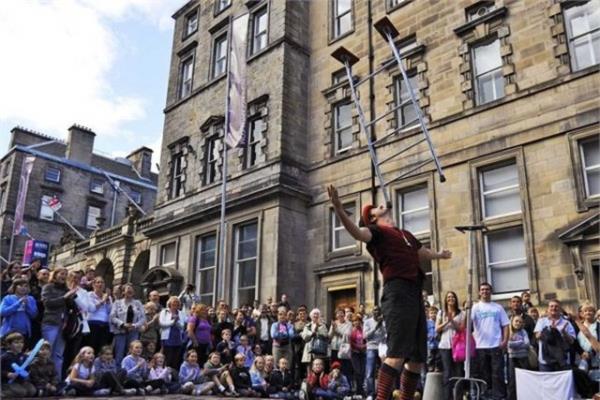 <br><b>skoya</b></br>  Sanat festivallerine doyacanz skoya.