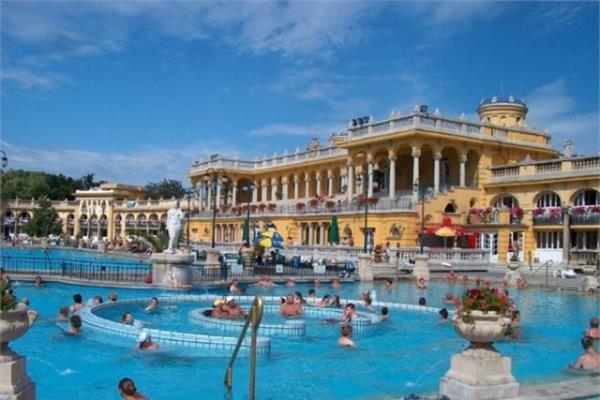 <br><b>Budapete, Macaristan</b></br>  Budapete'nin termal havuzlarndan kmak istemeyeceksiniz.
