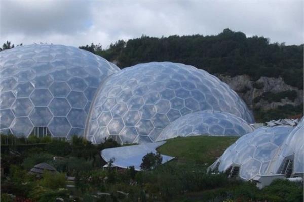 <br><b>ngiltere</b></br>  Dnyann drt bir yanndan bitki eidini barndran Eden Projesini grmelisiniz.