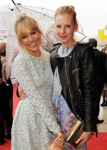 Sienna Miller'n ablas Savannah modac.