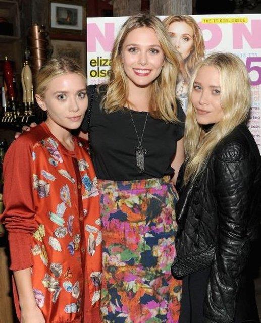 Elizabeth Olsen'n ikiz ablalar Mary-Kate ve Ashley Olsen.