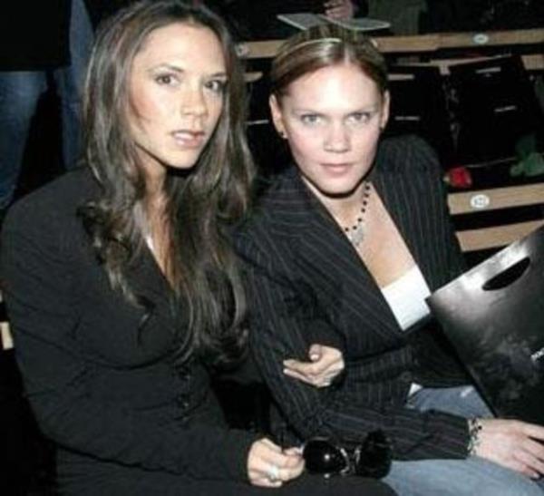 Victoria Beckham ve kardei Louise Adams.