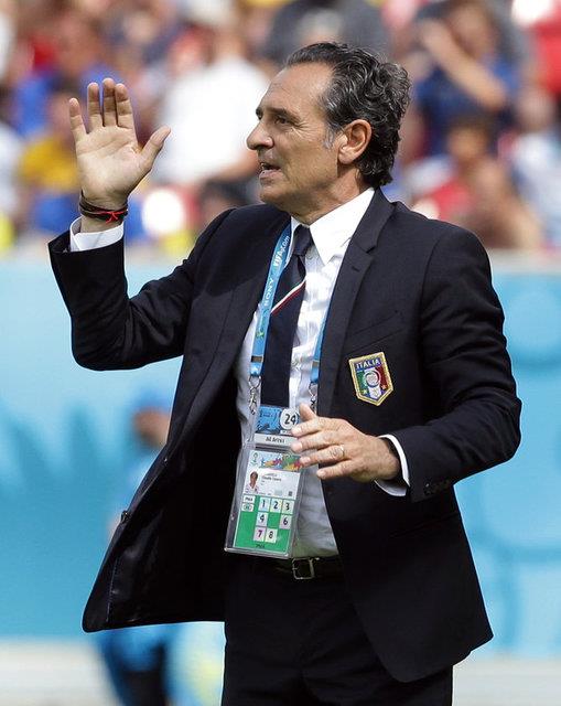 Baarszln ardndan istifa eden Prandelli'nin 7 Temmuz Pazartesi gn yardmclar ile beraber stanbul'a gelmesi bekleniyor.