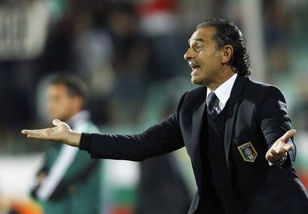 talya Futbol Federasyonu 2010'da talya Mill Takm'nn bana Lippi'nin yerine Cesare Prandelli'yi 4 yllna getirdi.