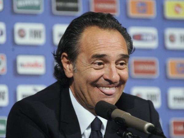 Hayatndaki en byk anlamn kars olduunu syleyen Prandelli hi dnmeden szlemeyi yrtp att. Roma kariyerine balamadan noktay koydu... Roma o sezon  teknik adam deitirmek zorunda kald.