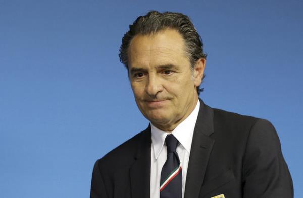 Ligi 47 puanla 11 srada tamamlayan Menekeler, ampiyonlar Ligi'nde ise aralarnda Liverpool ve Olympique Lyon'un da bulunduu E Grubunu 15 puanla lider tamamlayarak st tura ykseldi.