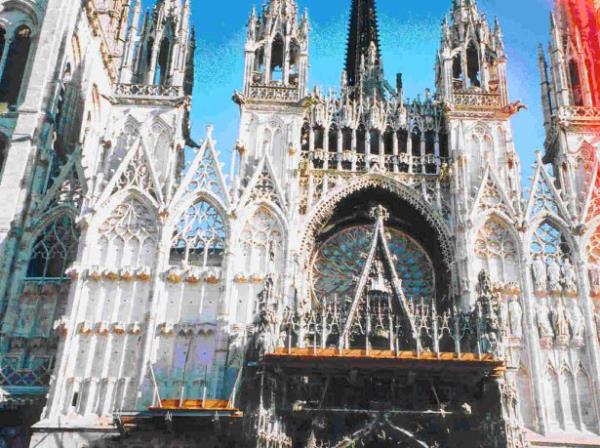 <br><b>Monet - Cathedrale de Rouen</b></br>  Eser Kathedralin farkl gn ve yllarda farkl alardan resmedilmesinden oluuyor. Farkl k koullarnda deiimini de barndrmaktadr. Paris'te bulunan Musee National d'Orsay'da sergilenmektedir.