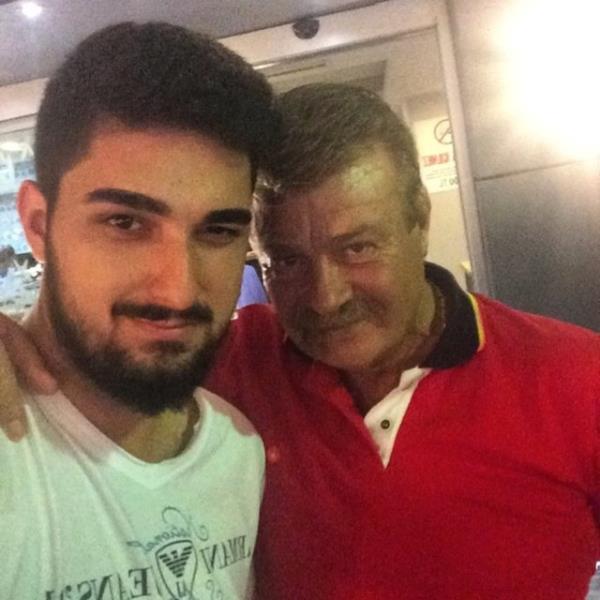 DO   <br>Merak etmeyin taktii rendim... renmek isteyen yanma gelsin</br>