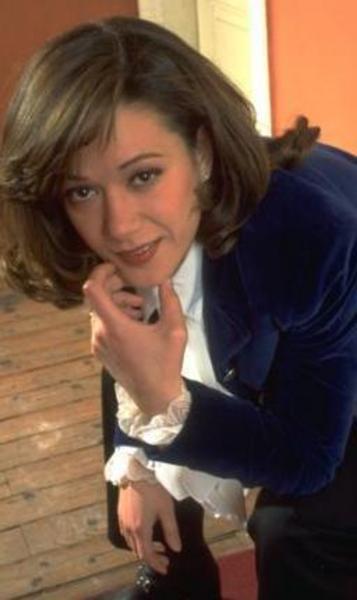 stanbul niversitesi Devlet Konservatuvar Tiyatro Blm'nden mezun oldu