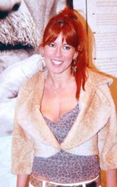 Hacettepe Devlet Konservatuar'n bitirdi