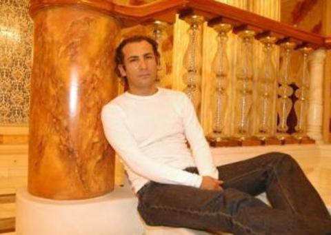 arklaryla dinleyenlerinin kalbine dokundu Ger... Bugn Trkiye'nin en ok dinlenen, albmleri en ok satan arkclarndan biri