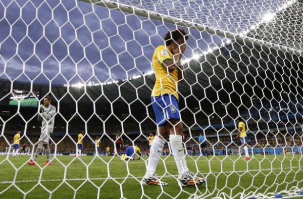 Son Dakika - #Brezilya'da 2. yar iin 20 ya zeri tm erkeklere seferberlik emri karld...