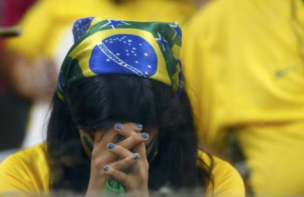 Devre arasnda Brezilya soyunma odasndaki konuma: Beyler onlar yaptysa biz de yapabiliriz!!!! (8-0 BTT)