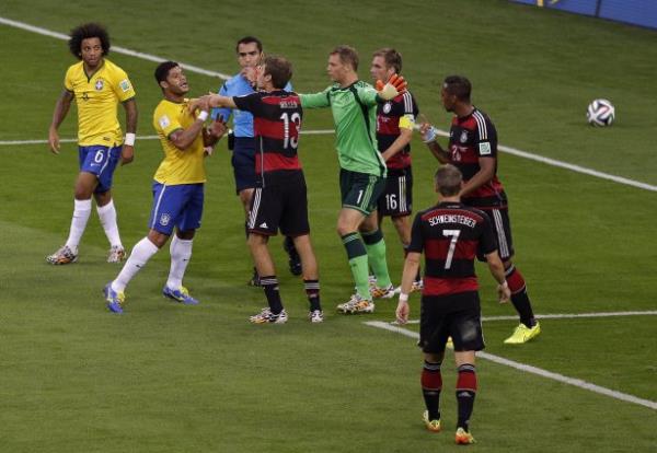 Brezilya pozisyon yakalamaynca spiker halkn rf ve adetlerinden bahsetmeye balad yazk.