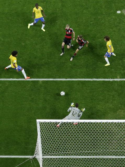 Ar yenilginin etkisinin uzun sreceini yazan Brezilya basnndan spor gazetesi Lance, "Tarihin en byk utanc" baln atarak, "Karizmatik Almanya tm soukkanlln gsterdi ve Brezilya Milli Takm'n 7-1'lik skorla yuttu.