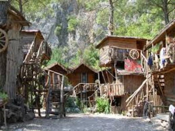 30- Olimpos'ta bungalovlarda kalmak