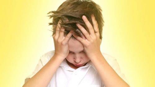 8-Her saat ba iinize ara verip, srt ve ense kaslarnz geveten egzersiz yapn. Mmknse iyerinizden birka kez kp, hafif tempoda 10'ar dakikalk yry yapn.