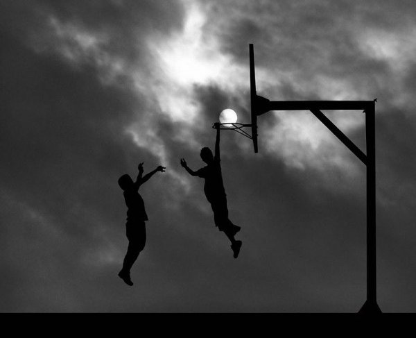 Yansma veya gz yanlmas kullanlarak elde edilen gerek fotoraflar, insann hayal gcn gsteriyor.